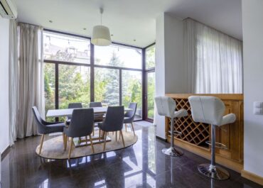 2-уровневый таунхаус, 200 м2, 300000 руб/мес